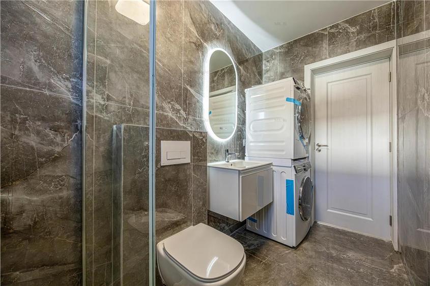 Casă individuală cu 3 camere cu Canalizare în Sânpetru