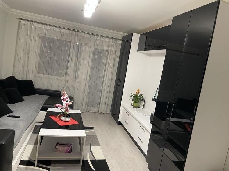 Apartament cu 3 camere decomandat în Mărăști