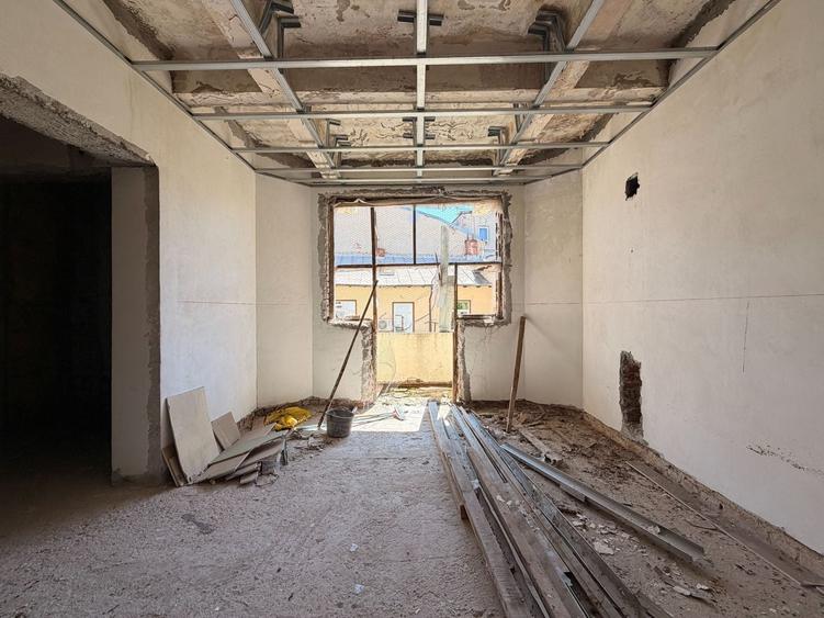Casă individuală cu 20 camere cu Canalizare în Moșilor