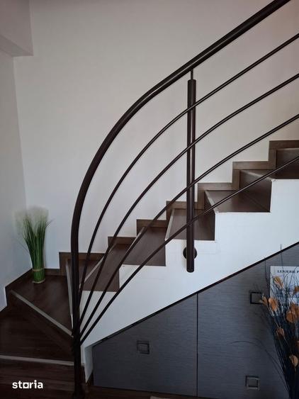 Apartament cu 3 camere, mobilat în Central