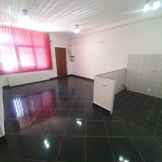 Spațiu comercial, de 50 mp, în Ciritei