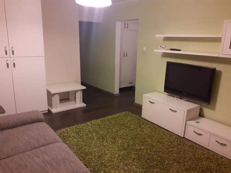 Apartament cu 2 camere decomandat în Băceni