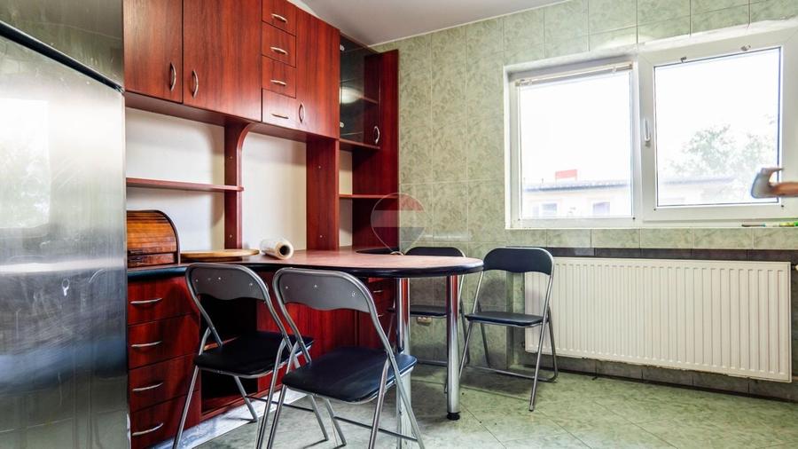 Casă individuală cu 3 camere cu Teren 350 Mp în Periferie