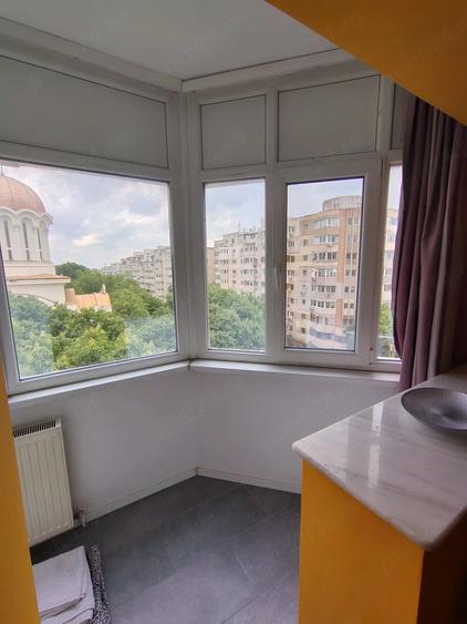 Garsonieră decomandată în Central