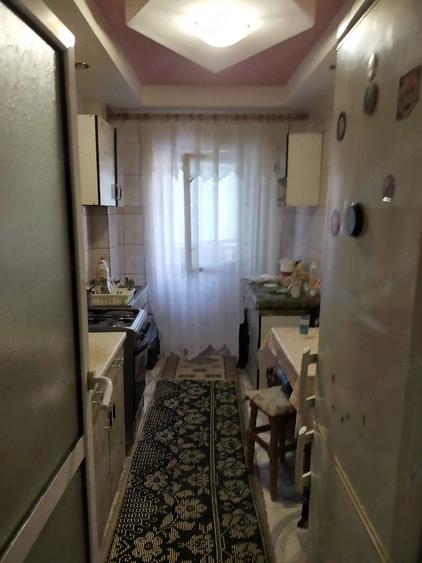 Apartament cu 3 camere decomandat în Dacia