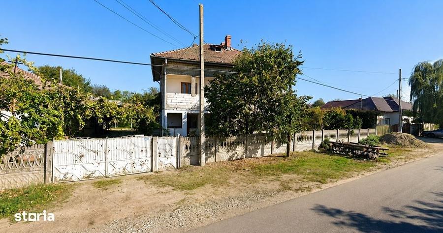 Casă cu 3 camere în Central