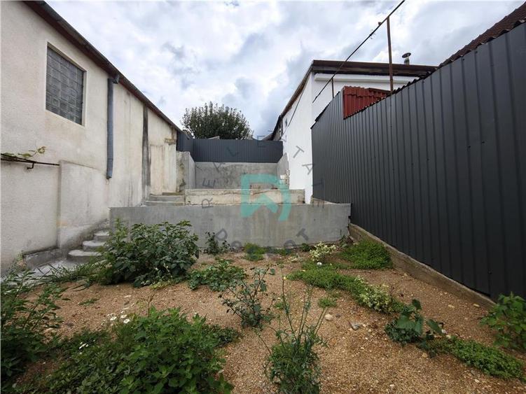 Apartament cu 2 camere nedecomandat în Centrul Istoric