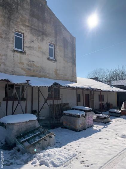 Spațiu comercial, de 300 mp, în Braloștița