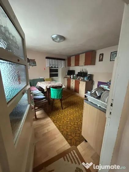 Casă cu 3 camere cu Teren 532 Mp în Central