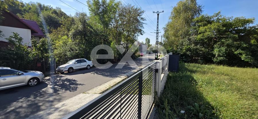 Casă individuală cu 4 camere cu Canalizare în Nord-Est