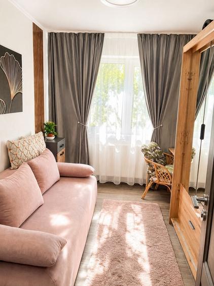 Apartament cu 3 camere semidecomandat în Tomis Nord