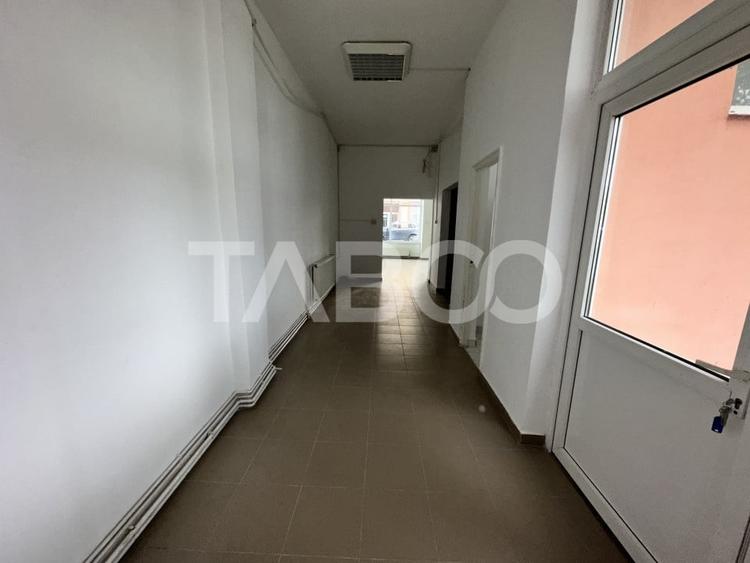 Spațiu comercial, de 110 mp, în Vasile Aaron