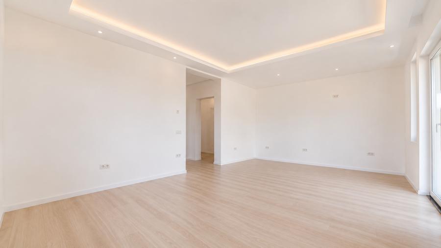 Duplex cu 5 camere cu Canalizare în Moșnița Nouă