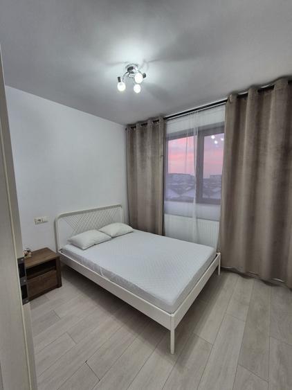 Apartament cu 2 camere decomandat în Roșu
