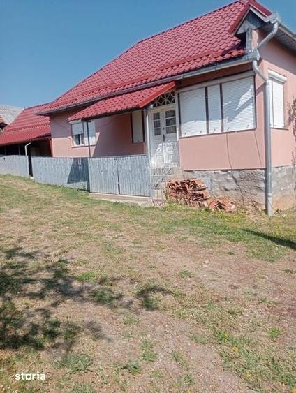 Casă cu 3 camere decomandat cu Teren 60 Mp în Călățele