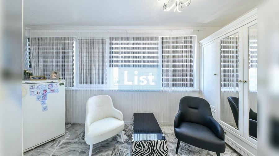 Apartament cu 3 camere semidecomandat, mobilat în Florești