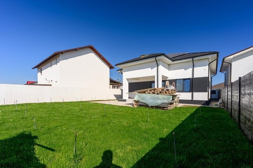Casă individuală cu 5 camere cu Teren 492 Mp în Cumpăna