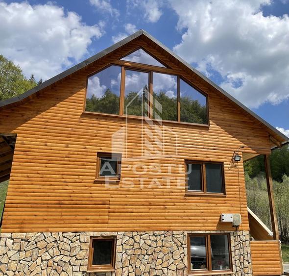 Casă individuală cu 6 camere cu Canalizare în Avram Iancu