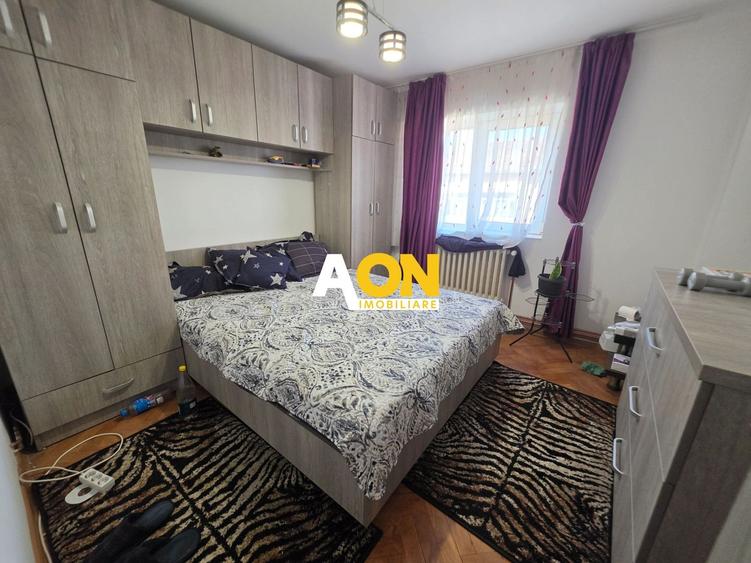 Apartament cu 3 camere decomandat, mobilat în Cetate — fotografia 3