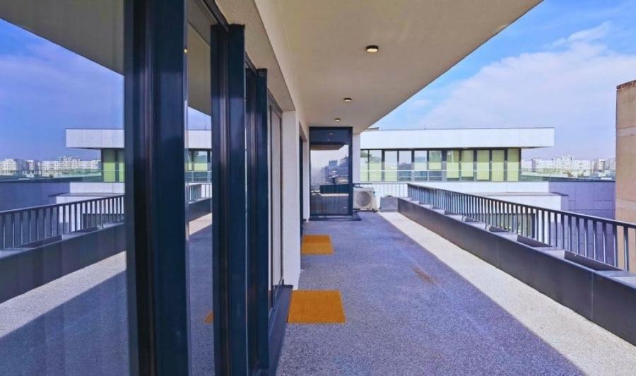 Apartament cu 5 camere în Dacia