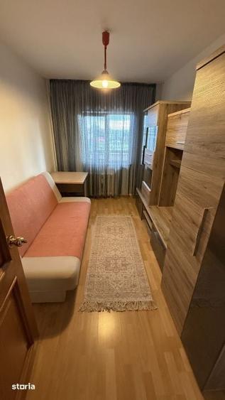 Apartament cu 3 camere decomandat în Zorilor