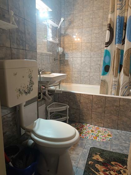 Apartament cu 2 camere semidecomandat în Berceni