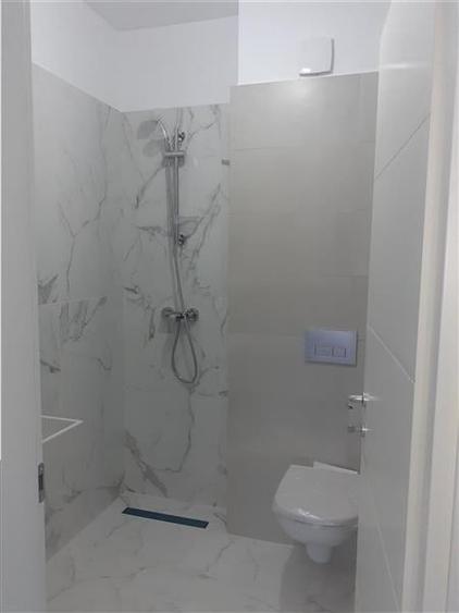 Apartament cu 3 camere decomandat în Rahova