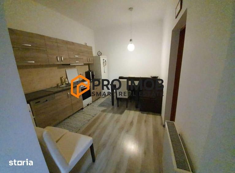 Casă cu 5 camere decomandat cu Canalizare în 23 August