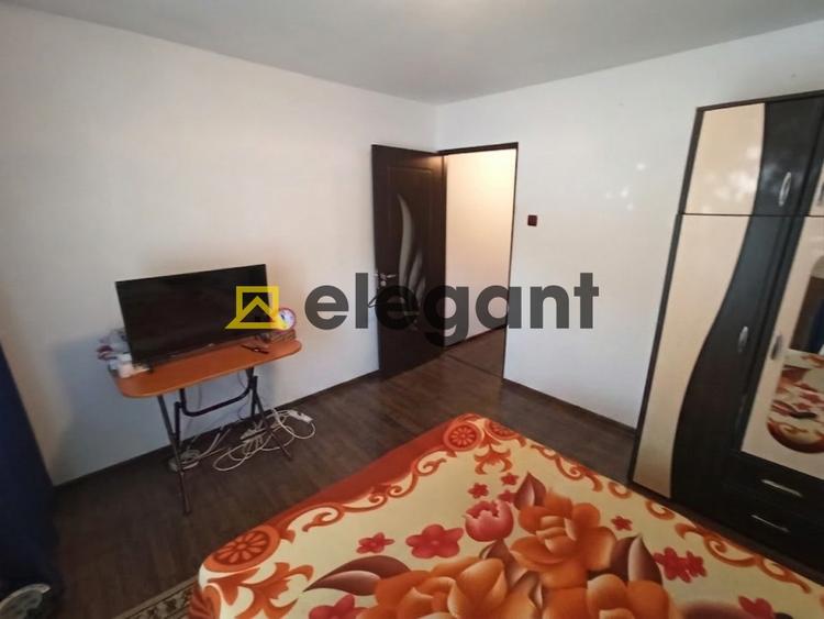 Apartament cu 3 camere decomandat, mobilat în Rovine