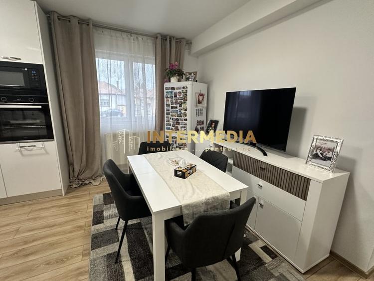 Apartament cu 3 camere decomandat, mobilat în Central