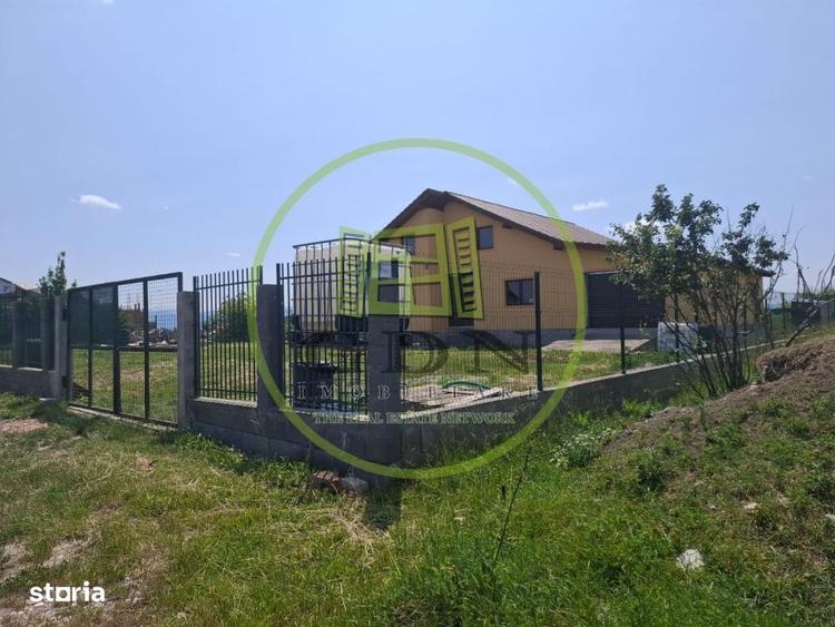 Casă cu 4 camere în Arpașu de Jos