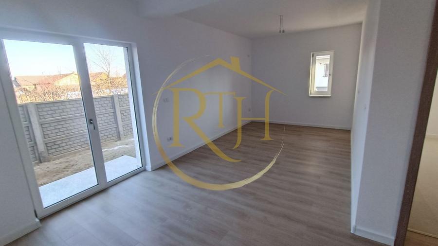 Apartament cu 2 camere decomandat în Giroc — fotografia 3
