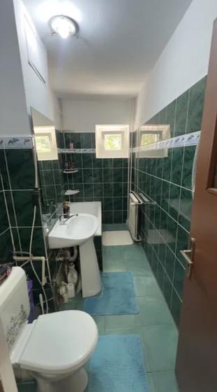 Garsonieră decomandată în Tei