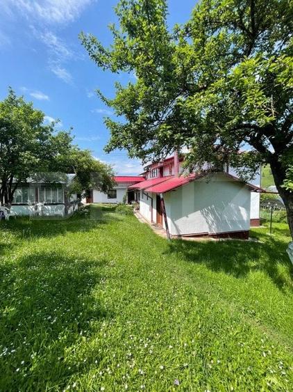 Casă individuală cu 6 camere cu Garaj în Vatra Dornei