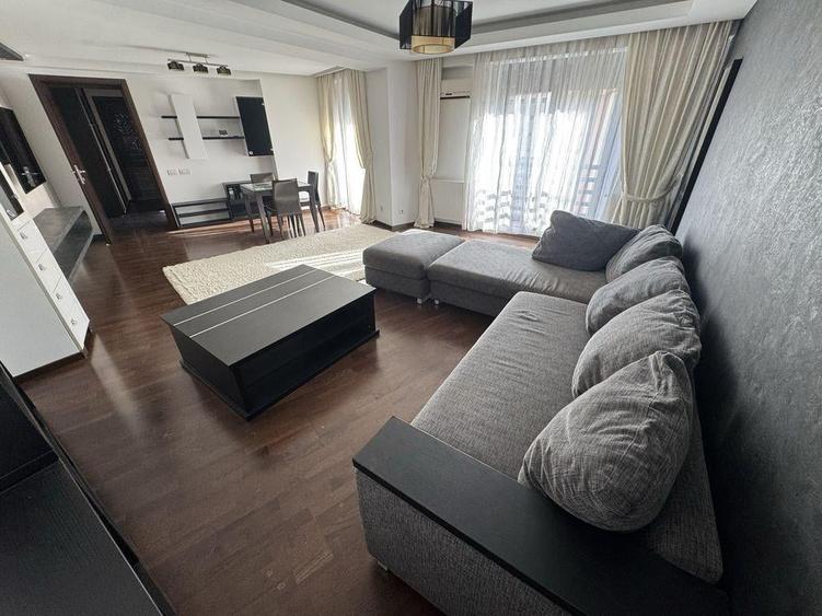 Apartament cu 2 camere decomandat, mobilat în Decebal