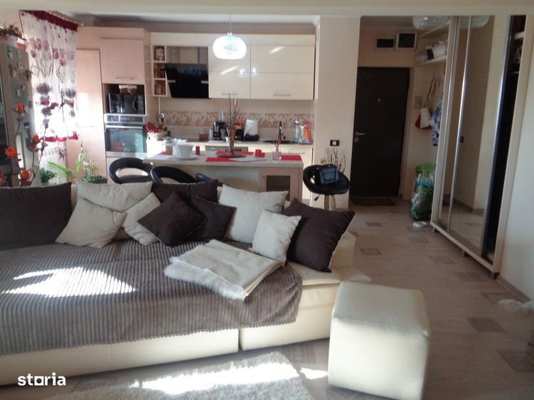 Apartament cu 2 camere în Intim