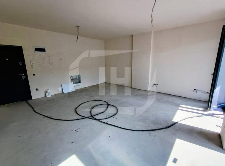 Apartament cu 2 camere semidecomandat în Mărăști