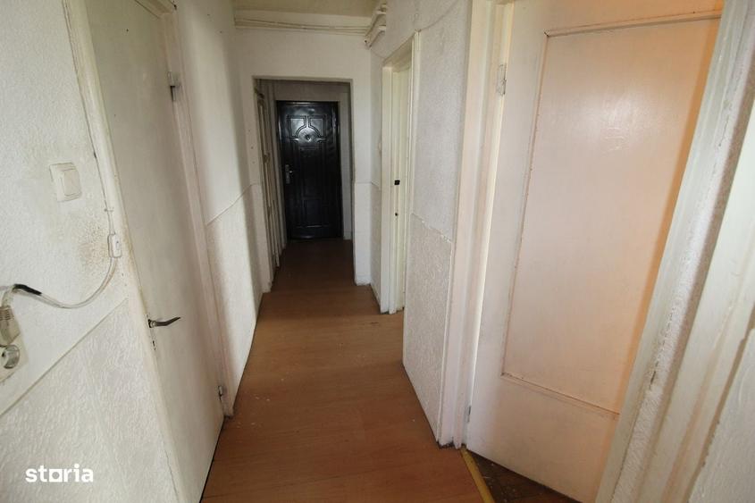 Apartament cu 2 camere decomandat în Batiz