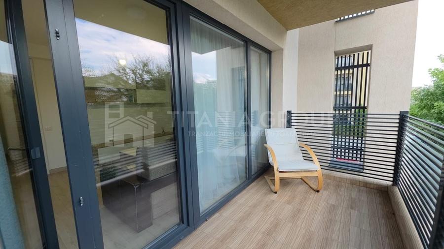Apartament cu 2 camere decomandat, mobilat în Tractorul