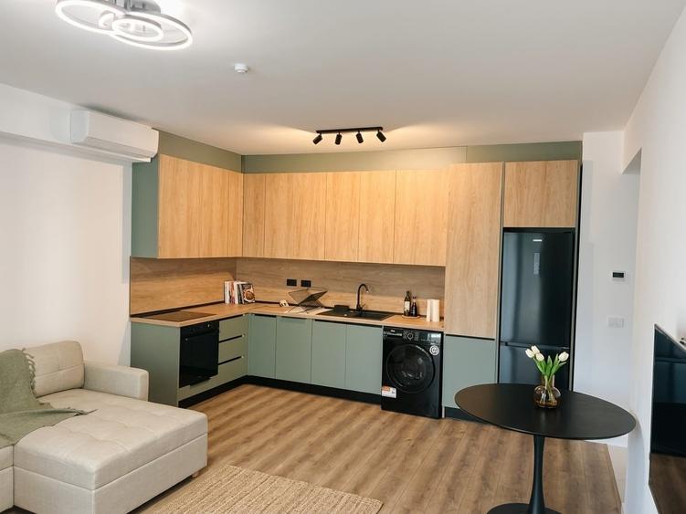 Apartament cu 2 camere decomandat în Sud
