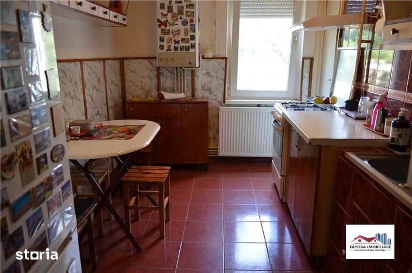 Apartament cu 3 camere decomandat în Tudor Vladimirescu