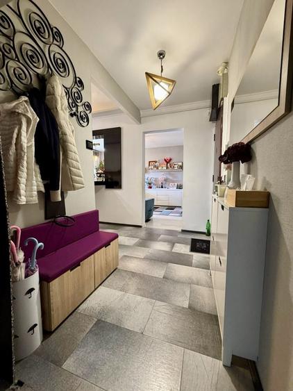 Apartament cu 4 camere decomandat în Răcădău