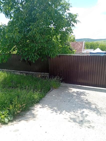 Casă cu 3 camere cu Teren 2072 Mp în Vama Seacă
