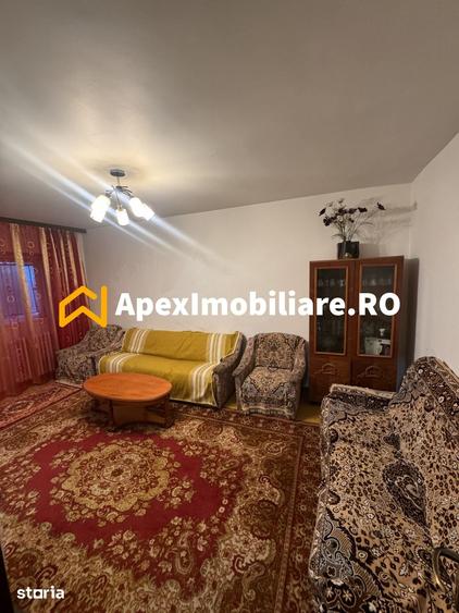 Apartament cu 4 camere decomandat în Titan
