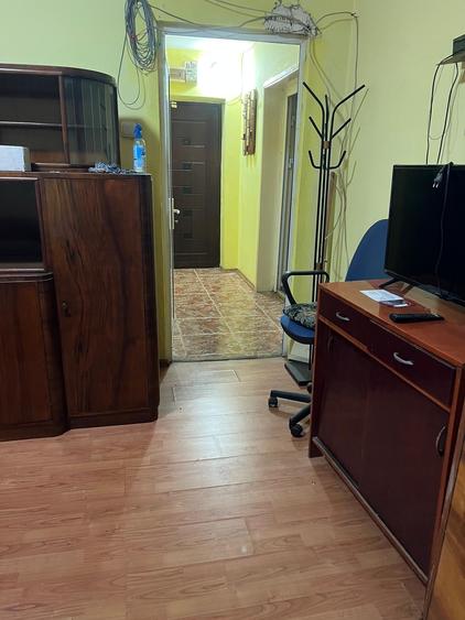 Apartament cu 3 camere decomandat în Brazda lui Novac