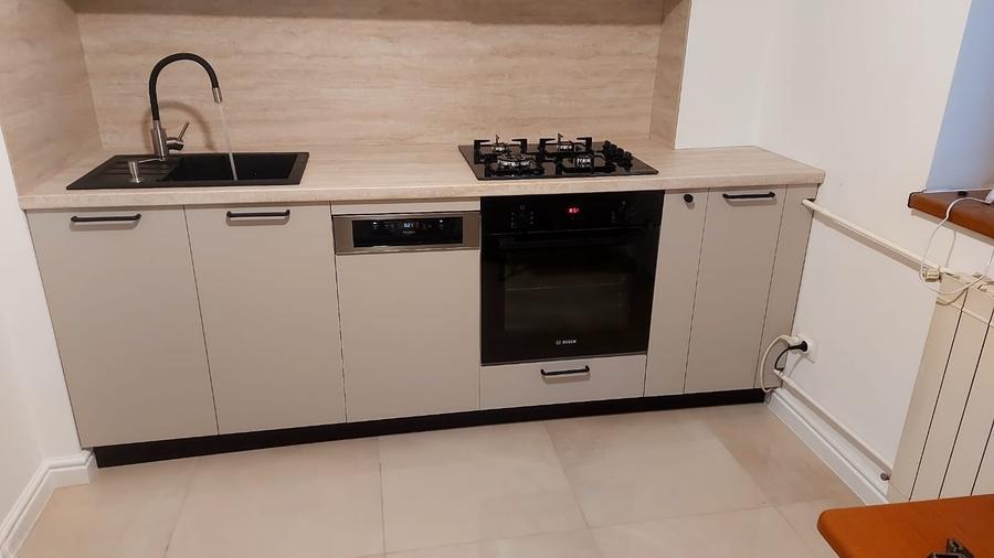 Penthouse cu 5 camere semidecomandat, mobilat în Aviației