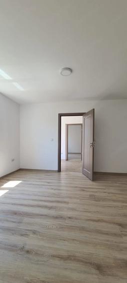 Casă cu Teren 200 Mp în Central
