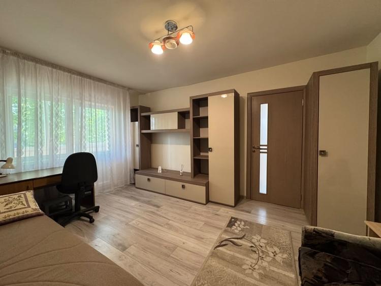 Apartament cu 2 camere semidecomandat, mobilat în Mănăștur