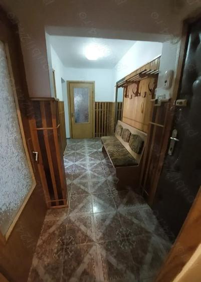 Apartament cu 3 camere semidecomandat în Govândari