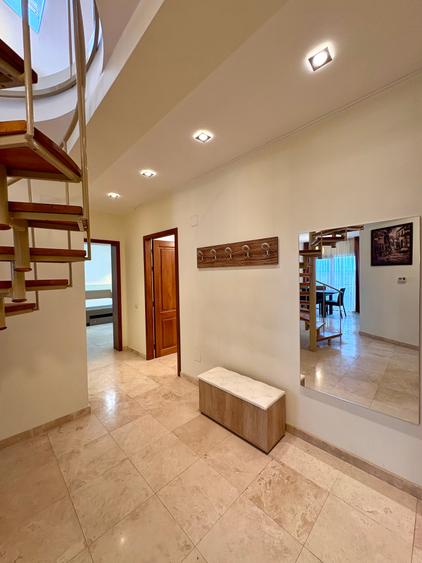 Apartament cu 5 camere în Mogoșoaia